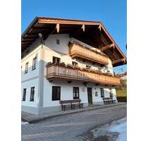 3 Zimmer Wohnung - 950,00&nbsp;EUR Kaltmiete, ca.&nbsp; 90,00&nbsp;m&sup2; in Schleching (PLZ: 83259)