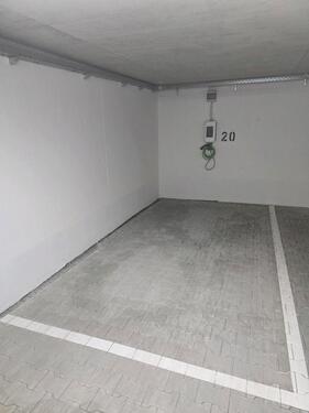 Foto - Tiefgaragenstellplatz mit Wallbox zu vermieten
