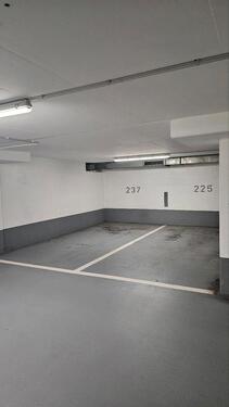 Foto - Tiefgaragen-Stellplatz in bester Innenstadtlage – Mannheim L2,5