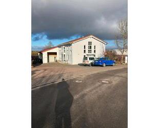 Lagerhalle mit Büro und Freifläche in Wörrstadt