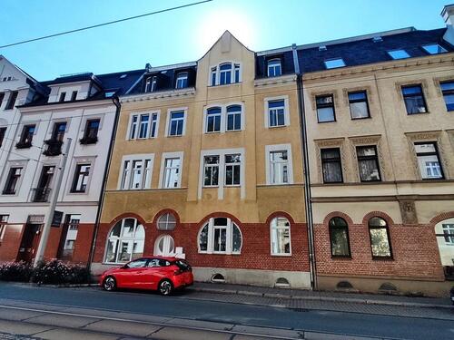 Foto - Großzügige 4-Zi.-Dachgeschoss-Wohnung - neu renoviert!