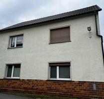 Zweifamilienwohnhaus mit Nebengebäuden in Ruhland