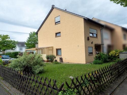 Foto - Einfamilien Eckhaus in sonniger Lage, S-Bahn, Teilort Waiblingen