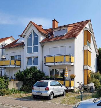 Foto - Ruhige, hochwertige 2-Zi.-Whg. in Südlage, 2 Balkone + Stellplatz