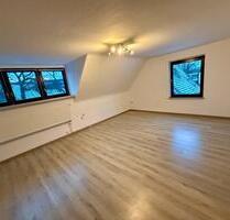 Moderne 2 Zimmer DG Wohnung in Langenhagen