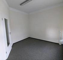 Büroräume zu vermieten - 725,00 EUR Kaltmiete, in Pinneberg (PLZ: 25421)