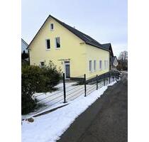 Kernsaniertes schönes Einfamilienhaus mit viel Platz von Privat - Wilkau-Haßlau