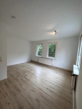 Foto - Helle und freundliche 3-Zimmer Wohnung mit Küche u. Stellpl.