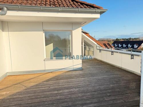 Foto - 4-Zimmer-Wohnung mit Einbauküche & Dachterrasse modernisiert in Friedrichsthal
