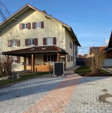 Foto - 3,5 Zimmer Wohnung mit Bergblick im 1. OG sowie Garten & Terrasse