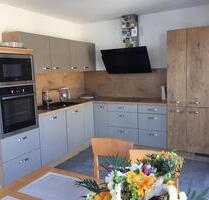 Schöne Dachgeschosswohnung mit einer großen Terasse und Bergsicht - Friedrichshafen Ailingen