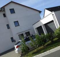 schöne 3 Zimmer EG Wohnung mit Terrasse, kl. Garten, ruhig - Pyrbaum