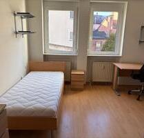 Studentenappartement - 320,00&nbsp;EUR Kaltmiete, ca.&nbsp; 21,00&nbsp;m&sup2; in Bayreuth (PLZ: 95444) City