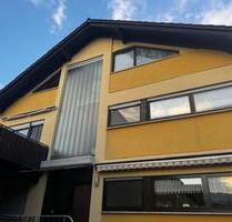 Aussergewöhnliche 4-Zimmer-Wohnung in 2-Fam.Haus in zweiter Reihe - Lambsheim