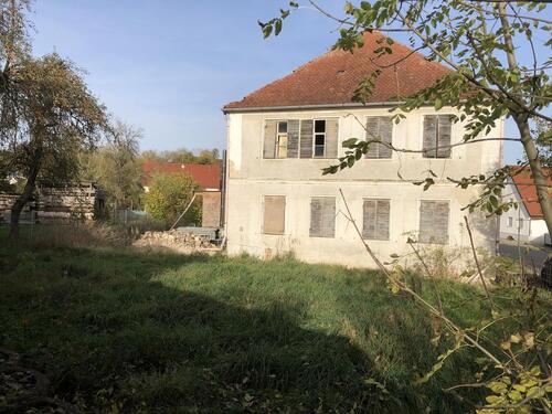 Foto - Ehemaliges Schulgebäude - 340.000,00&nbsp;EUR Kaufpreis, ca.&nbsp; 450,00&nbsp;m&sup2;