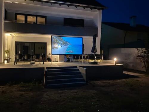 Foto - Moderne, neu sanierte 3,5 Zimmer Wohnung mit riesiger Terrasse