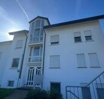 3-Zimmerwohnung mit neuer EBK, Balkon und TG - Vaihingen an der Enz