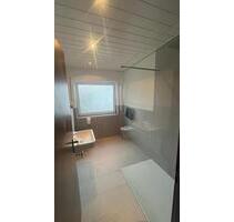 Modernisierte 4,5-Zimmer-Dachgeschosswohnung mit - Hirschberg an der Bergstraße