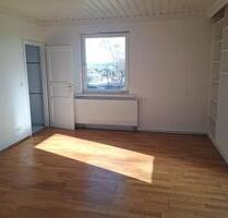 Hier ist viel Platz für Romantik und ländliche Idylle: neu modernisierte 4 Zimmer Wohnung mit Chick und Charme - Villingen-Schwenningen