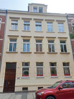 Foto - Charmante 3-Raum-Wohnung mit EBK, Garten und historischen Kassettentüren