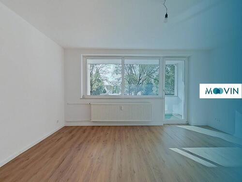 Foto - FRISCH RENOVIERT: Intelligent geschnittene 4-Zimmer-Wohnung mit BALKON und BADEWANNE