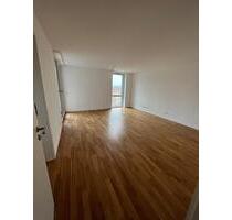 Neuwertige 3-Zimmer-Wohnung mit Balkon und EBK in Limmer - Hannover Linden-Limmer