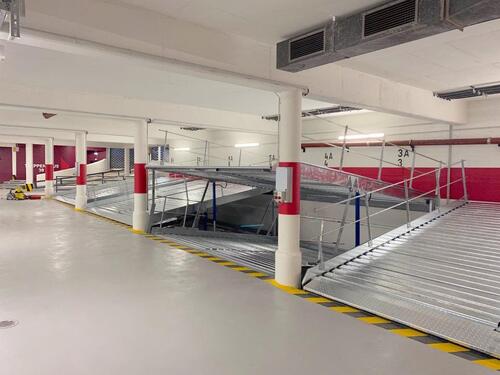 Foto - Auto Stellplatz nähe Kalk Kapelle