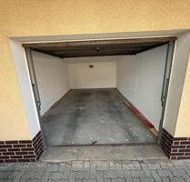 Garage und Stellplatz davor zu Vermieten - Lichtenfels