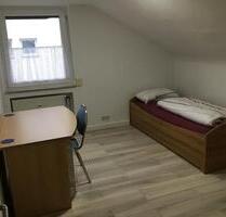 1 Zimmer in 2er Wg - 300,00&nbsp;EUR Kaltmiete, ca.&nbsp; 15,00&nbsp;m&sup2; in Schramberg (PLZ: 78713)