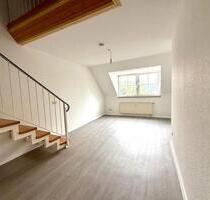 Schöne Dachgeschoss Wohnung 2 Zimmer - Limbach-Oberfrohna