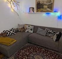 Großes, gemütliches Ecksofa - 100,00&nbsp;EUR Kaltmiete, in Köln (PLZ: 50668) Innenstadt