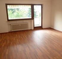 Helles 30m2 WG-Zimmer mit Balkon in Wiesbaden Gräselberg