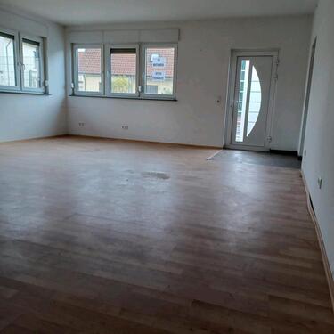 Foto - Attraktive Bürofläche mit Stellplätzen zu vermieten