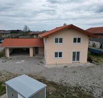 Einfamilienhaus bei Traunstein - 2.450,00 EUR Kaltmiete, in Traunstein (PLZ: 83278)