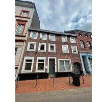 Haus mit drei Etagen und Innenhof in ViersenDülken zu vermieten