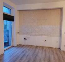 Tolle 3-Zi.-Whg. 67qm plus 44qm Dachterrasse zum Fertigrenovieren - Duisburg Mittelmeiderich