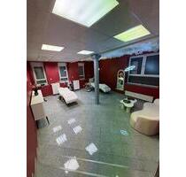 Liege in Kosmetikstudio zu vermieten - Frankfurt am Main Bonames