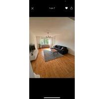 3,5-Zimmer Wohnung mit Einbauküche, Balkon und Loggia - Hildesheim