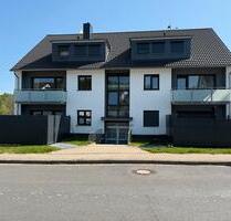 Modernisierte 3 Zimmer Wohnung in Wenden-Altenhof