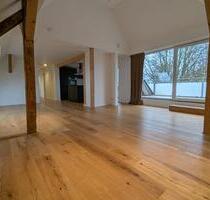 Traumhafte Dachgeschosswohnung mit Terrasse und Dachboden - Bochum Bochum-Mitte