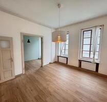 Stilvolle 3 ZKB Altbauwohnung mit Dachterrasse im Herzen von Trier.