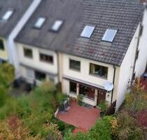 *Lichtdurchflutetes Reihenendhaus mit Garten, Garage 150qm* - Bayreuth Meyernberg