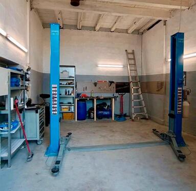 Foto - Top Lage! Hoppy Werkstatt mit Hebebühne & Zusatz-Werkzeug