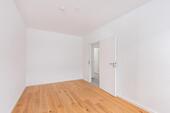 Foto - Moderne 2,5 Zimmer-Wohnung mit Balkon & Einbauküche in Düsseldorf-Rath