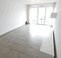 Drei-Zimmerwohnung, 1. OG, Aufzug, Stellplatz, EBK gg. 5.000 Euro - Aschaffenburg Gailbach