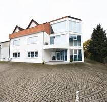 DIETZ: Bürohaus mit über 290m² Fläche im Gewerbegebiet zu vermieten! 40m² Dachterrasse! - Babenhausen