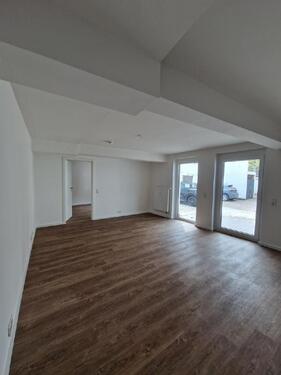 Foto - Kernsanierte 2-Zimmer-Wohnung mit großflächiger Terrasse inmitten von Köln-Braunsfeld!