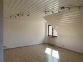Foto - 4 Zimmer Dachgeschoßwohnung zur Miete in Frankenhardt