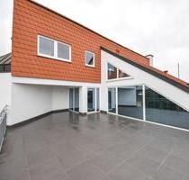 DIETZ: Moderne und lichtdurchflutete Büroetage im 2. Obergeschoss mit über 40m² großen Dachterrasse! - Babenhausen