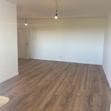Foto - Erstbezug nach Kernsanierung: Helle 2-Zimmer-Wohnung mit Loggia
